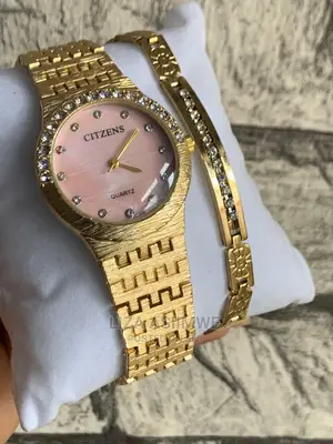 Lady’S Simple Watches and Bracelet Available