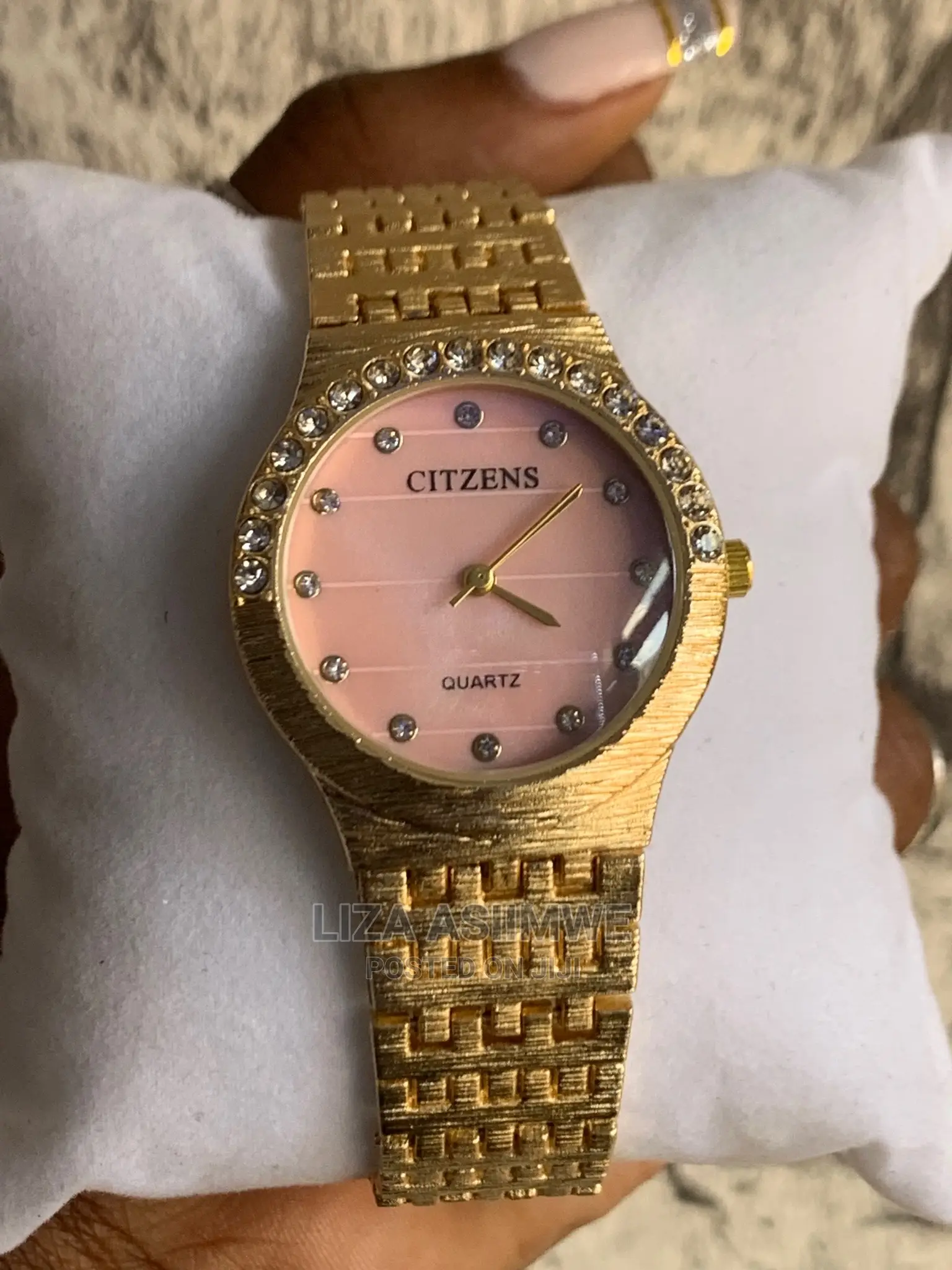 Simple Lady’S Watches Available