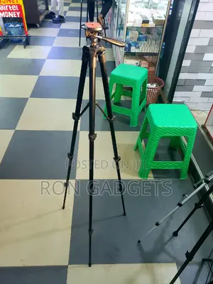 Tripod Stand (Jmary)
