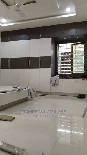 Wardrobes/Extra Wardrobes
