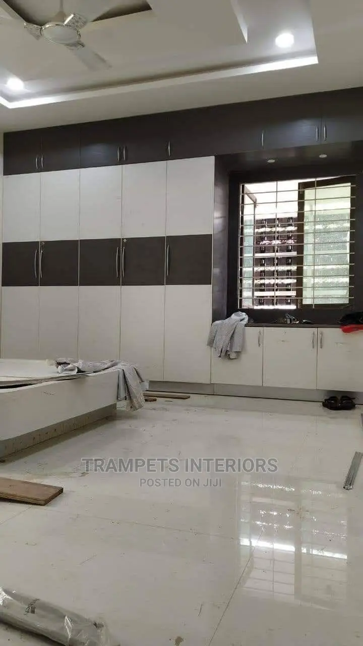 Wardrobes/Extra Wardrobes