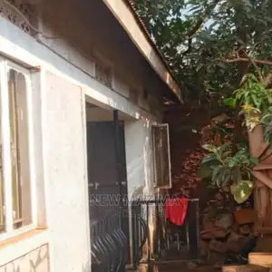 2bdrm House in Najjanankumbi, Central Division for Sale
