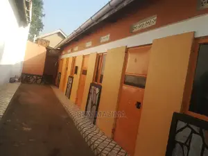 3bdrm House in Nansana Ganda, Central Division for Sale