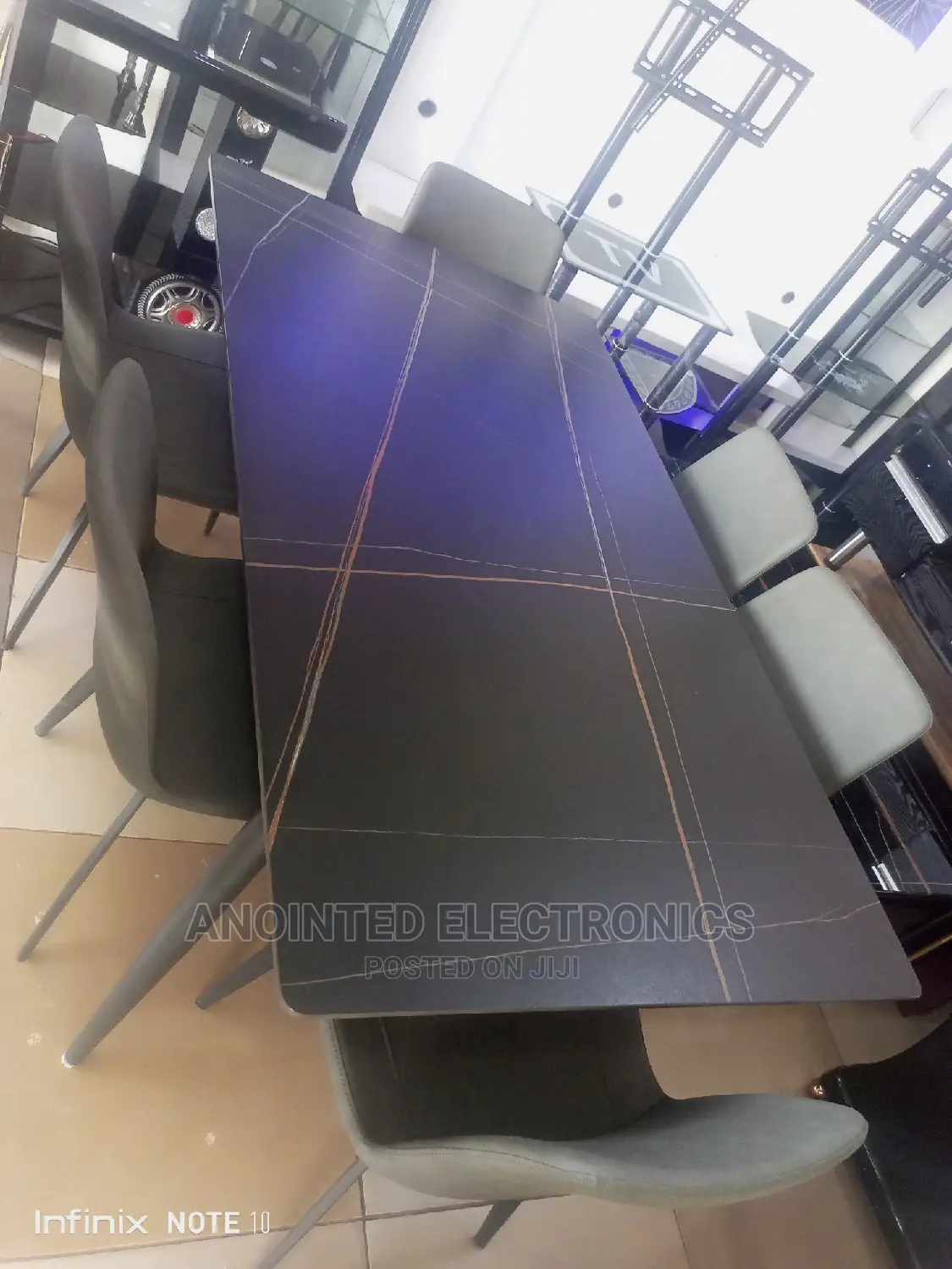 6 Seaters Dining Table