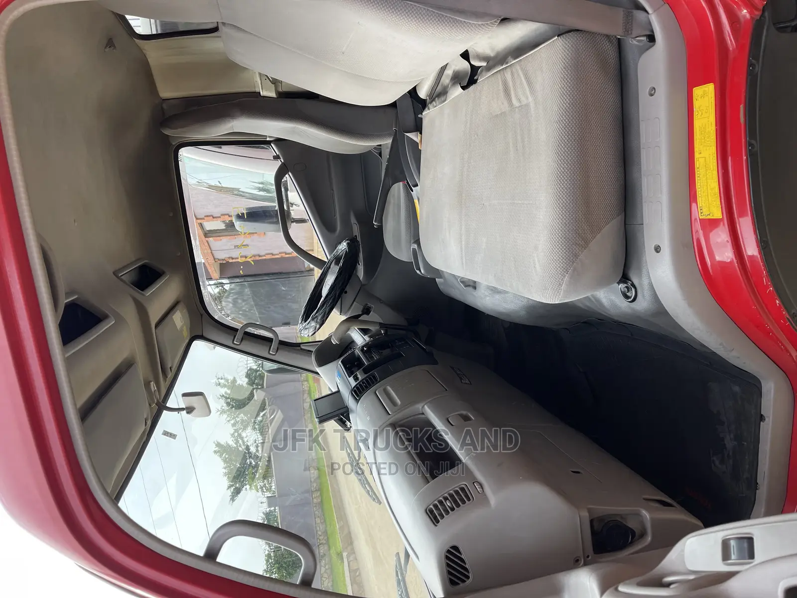 Toyota/Dyana Delivery Truck