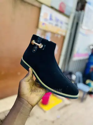 Classic G Ten Sued Boots