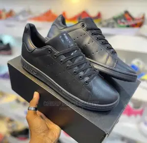 Original Adidas Sneakes for Man