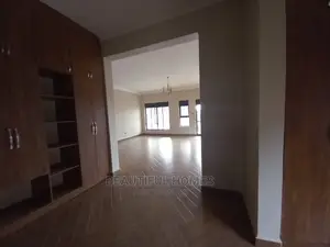 Furnished 6bdrm House in Kira Tarmack for Sale