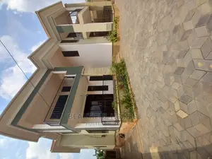 Furnished 5bdrm House in Kira for Sale