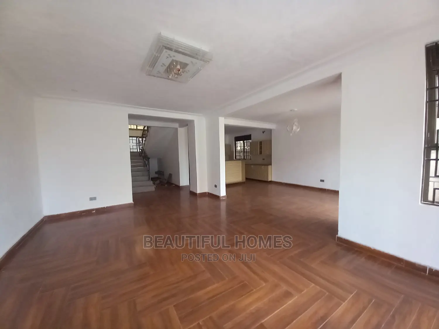 Furnished 5bdrm House in Kira for Sale