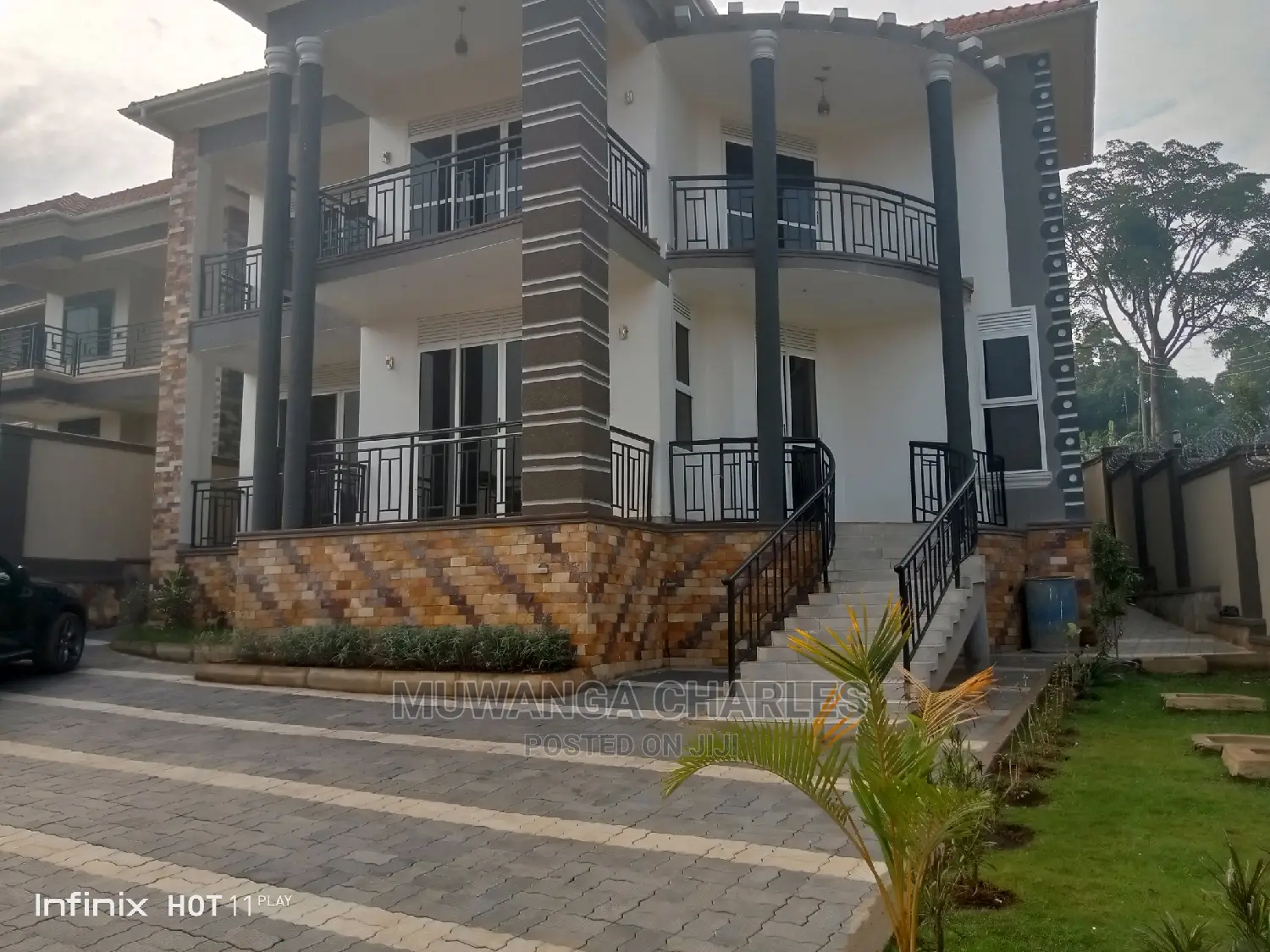 4bdrm Duplex in Fs Properties Ltd, Division B for Sale