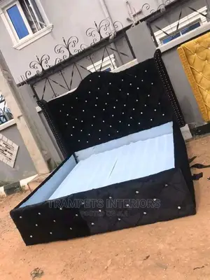 Bed/ Black Silver Button Diy Bed