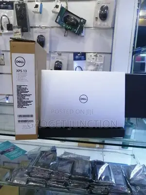Photo - New Laptop Dell XPS 15 (9530) 16GB Intel Core I7 SSD 512GB