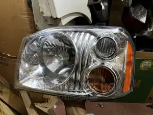 Nissan Hardbody 2003 - 2019 Headlight