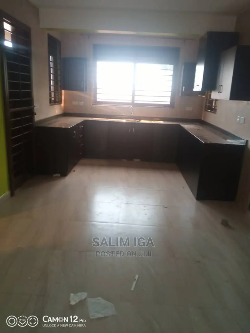 3bdrm Apartment in Kololo Property, Central Division for Rent