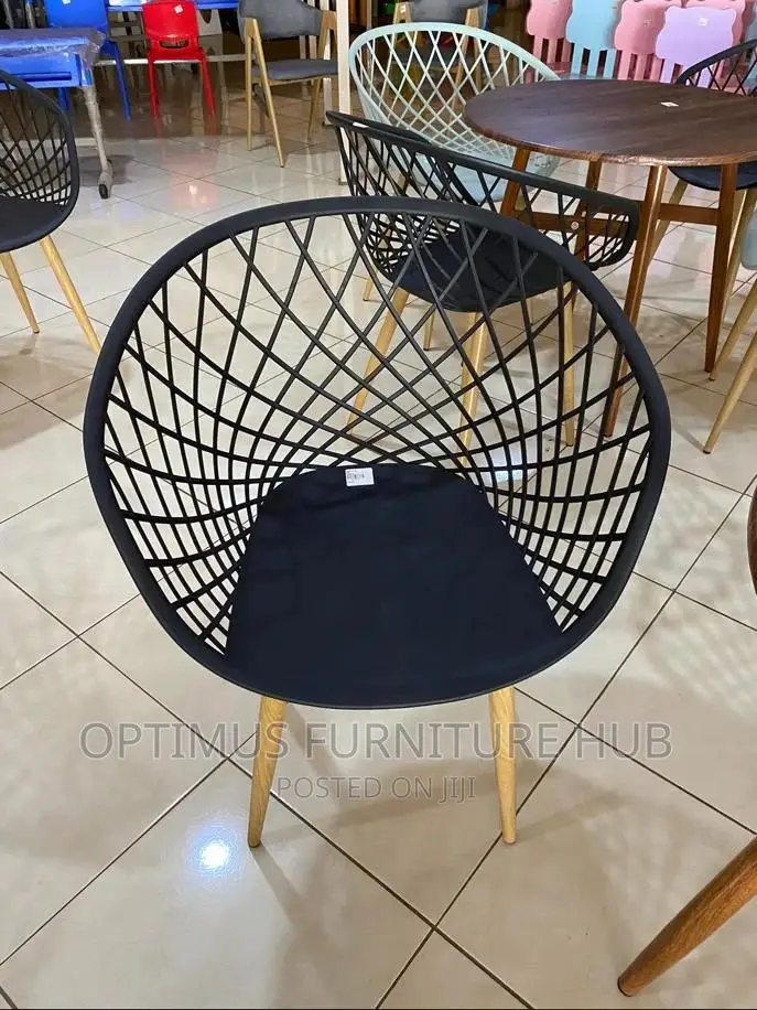 Plastic Chair (Round)