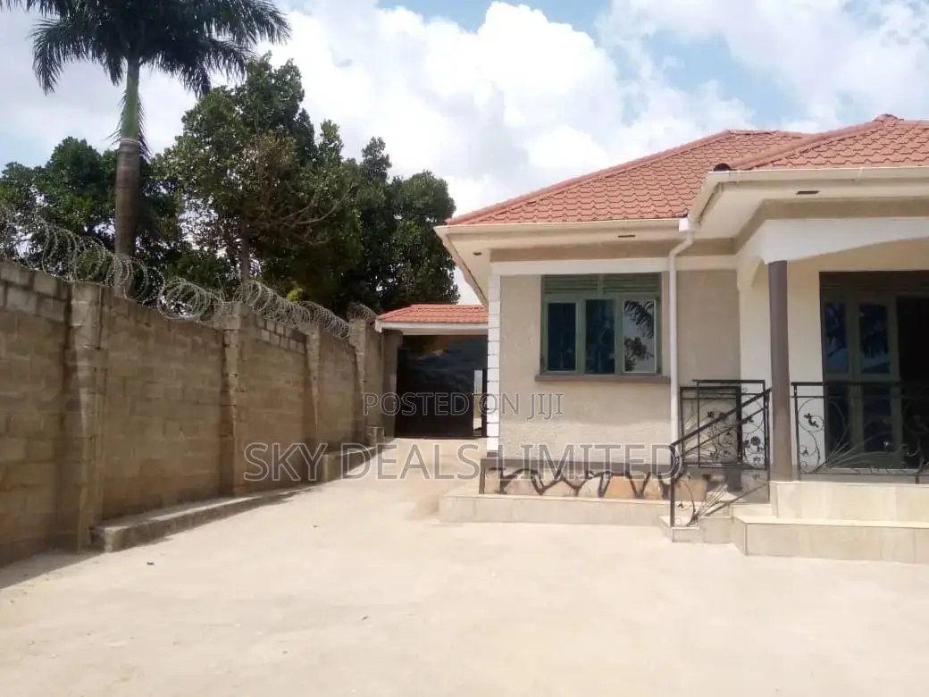 3bdrm Bungalow in Kisaasi, Nakawa for Rent