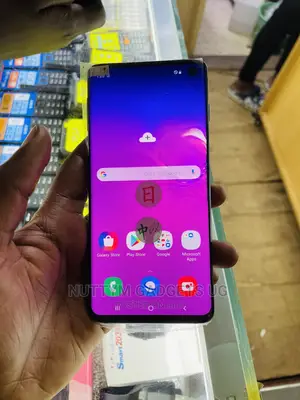Photo - Samsung Galaxy S10 128 GB Green