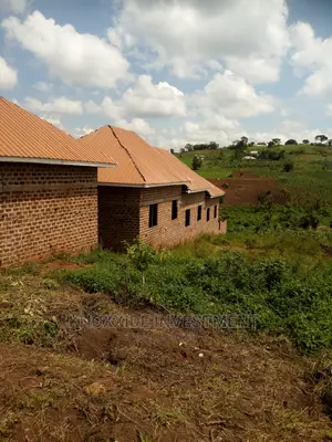 Plot for Sale 30x40ftt at 12m Ugx Lukwaga New Site