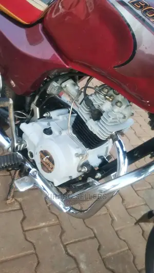 New Bajaj Boxer 2023 Purple
