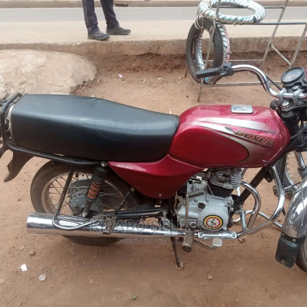 New Bajaj Boxer 2023 Purple