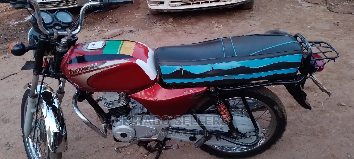 Bajaj Boxer 2020 Pink