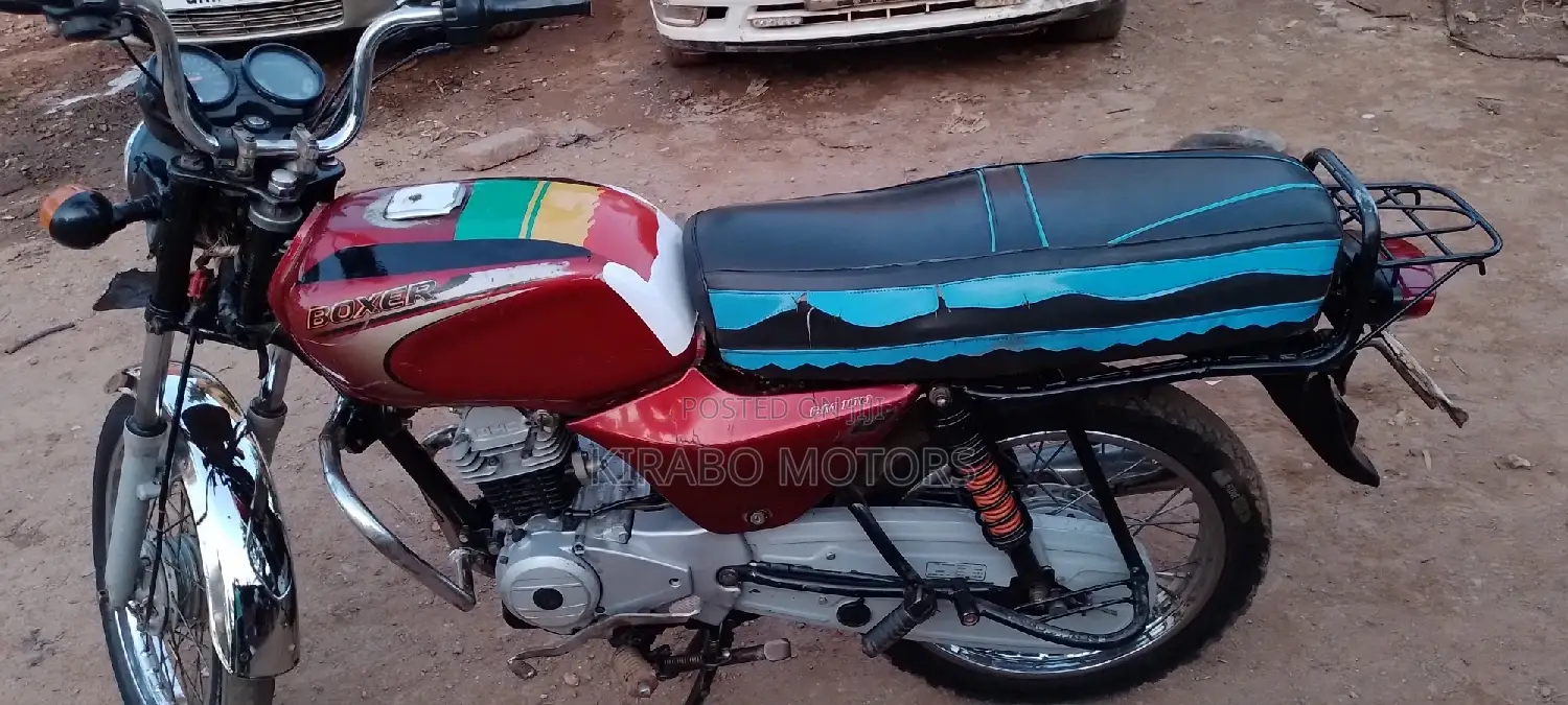 Bajaj Boxer 2020 Pink