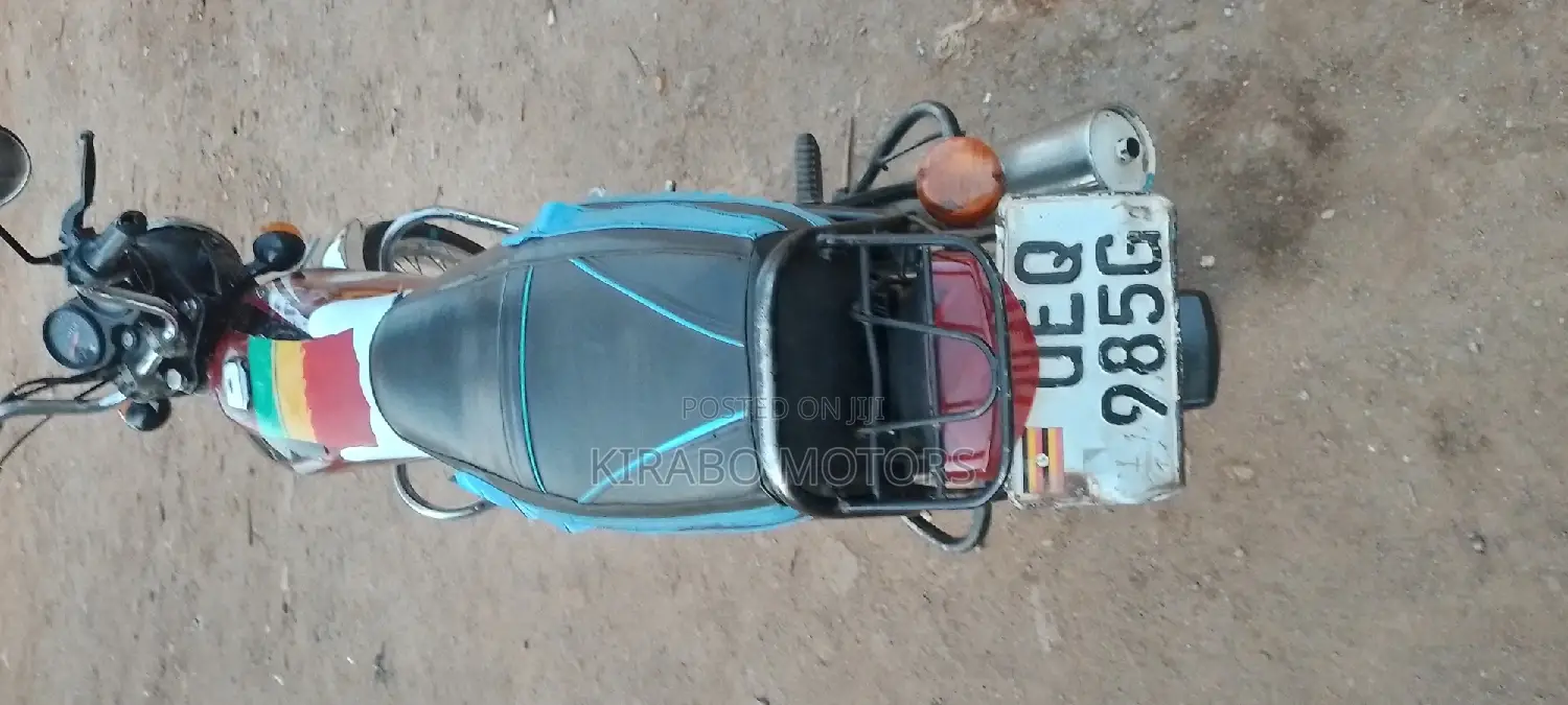 Bajaj Boxer 2020 Pink