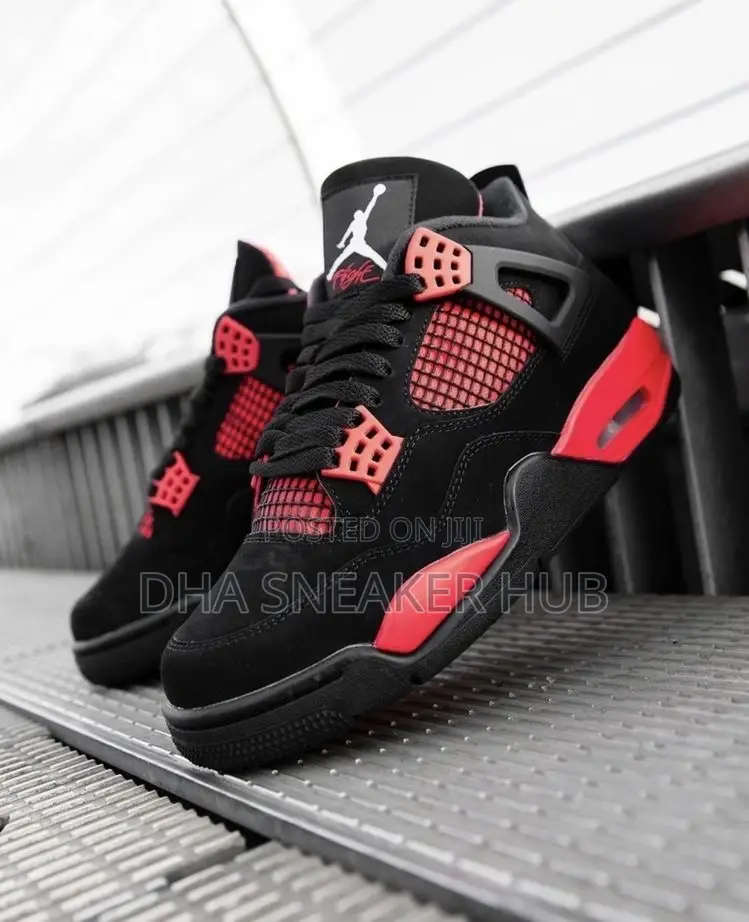 Air Jordan 4 Retro “ Red Thunder”