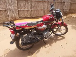 New TVS HLX 125 2019 Red