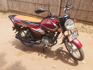 New TVS HLX 125 2019 Red