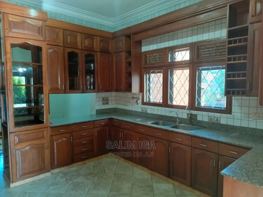 6bdrm Duplex in Kololo Property, Central Division for Rent