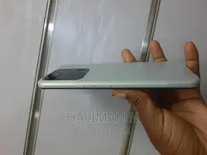 New Tecno Spark 8C 64 GB White
