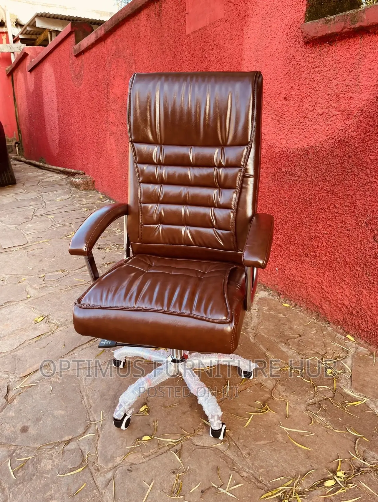 Executive Office Chair (Brown)