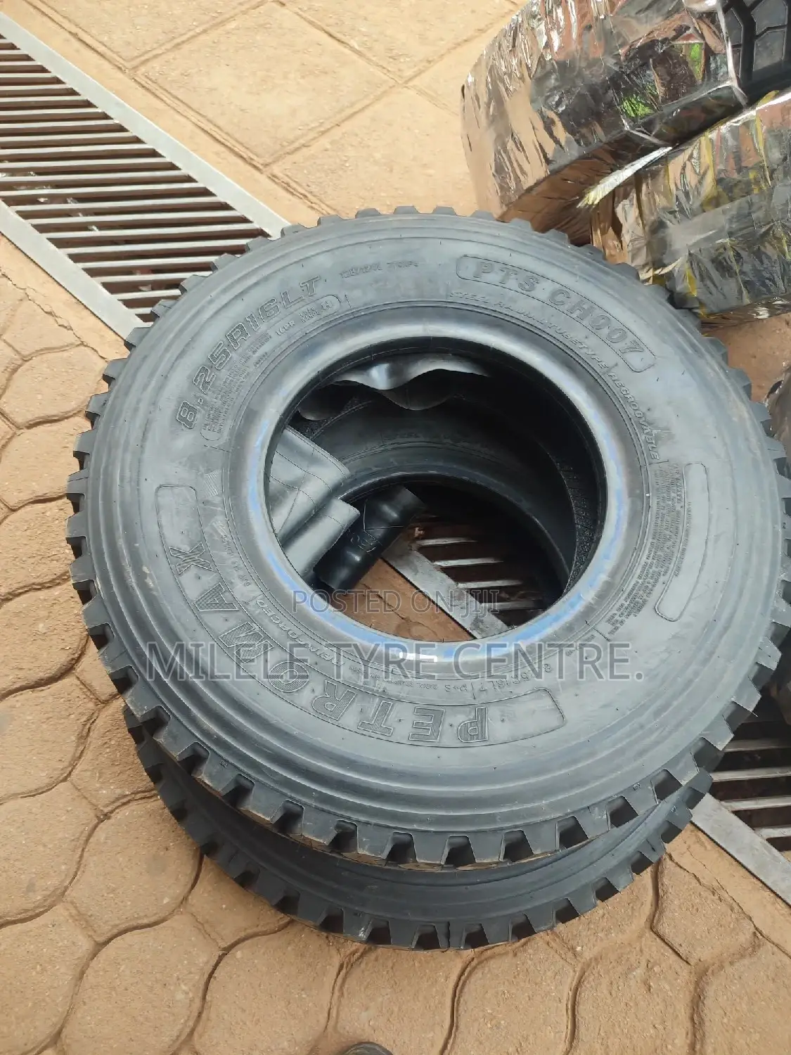 8.25R16 Petromax