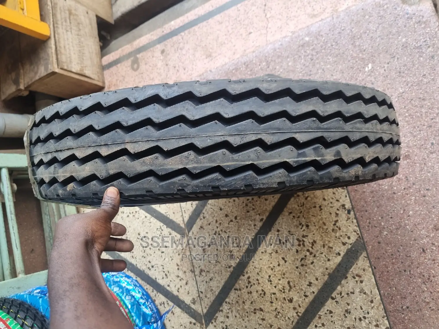 700r15 Highway Front Tyre