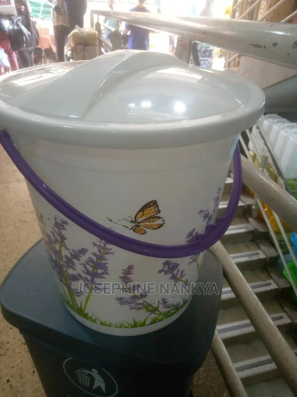 White Backet With Flowers, 20 Litres