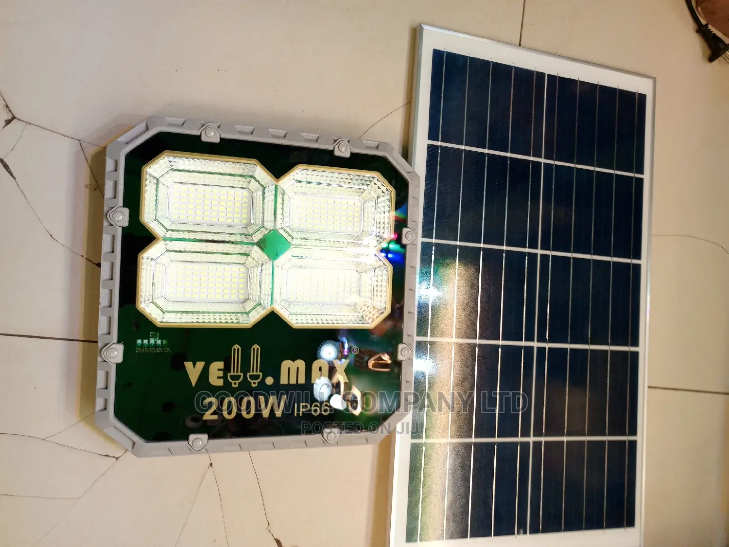 200w Solar Flood Light or Security Light