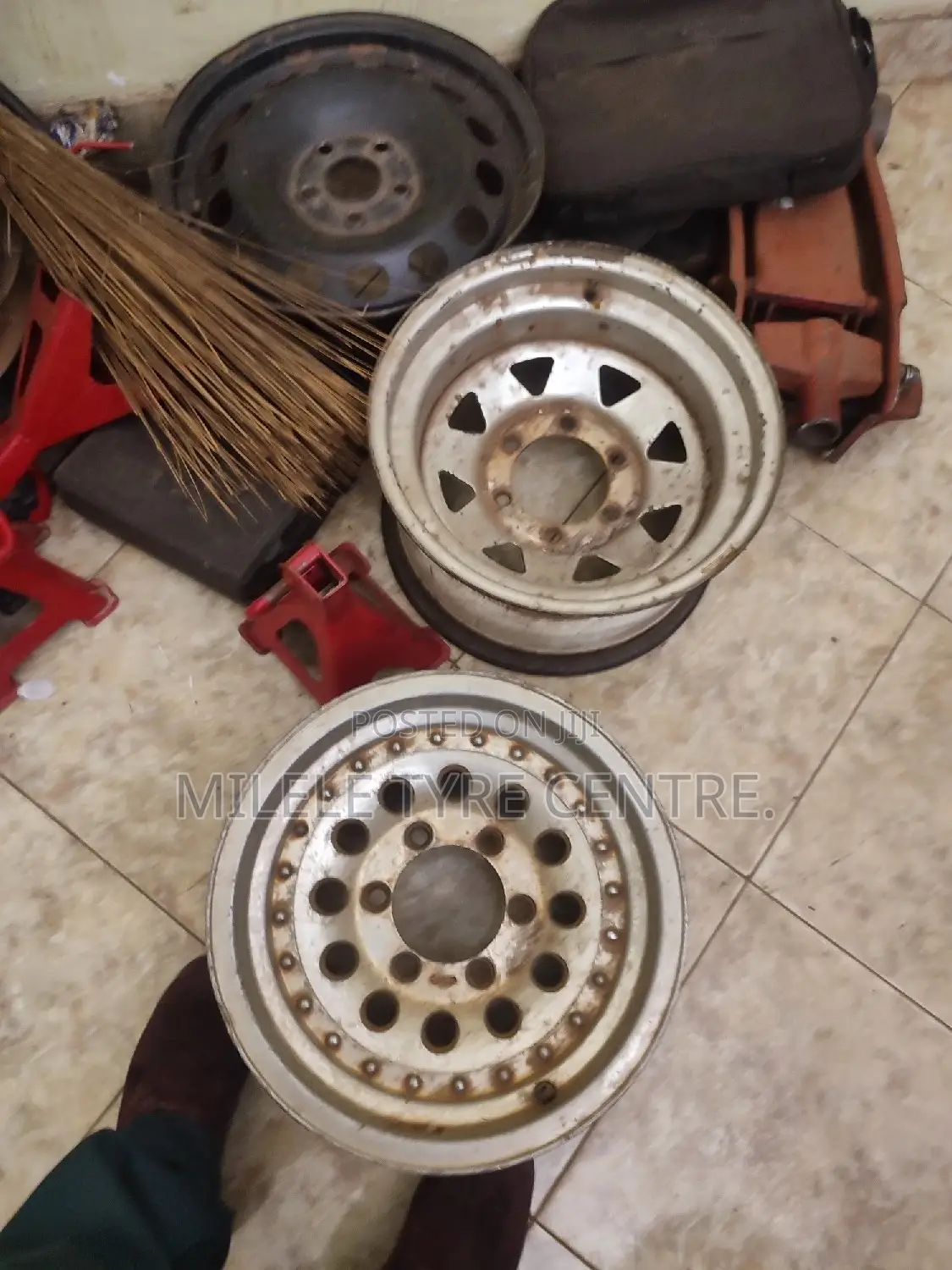 Land Rover Defender Tires Rims Spare Parts