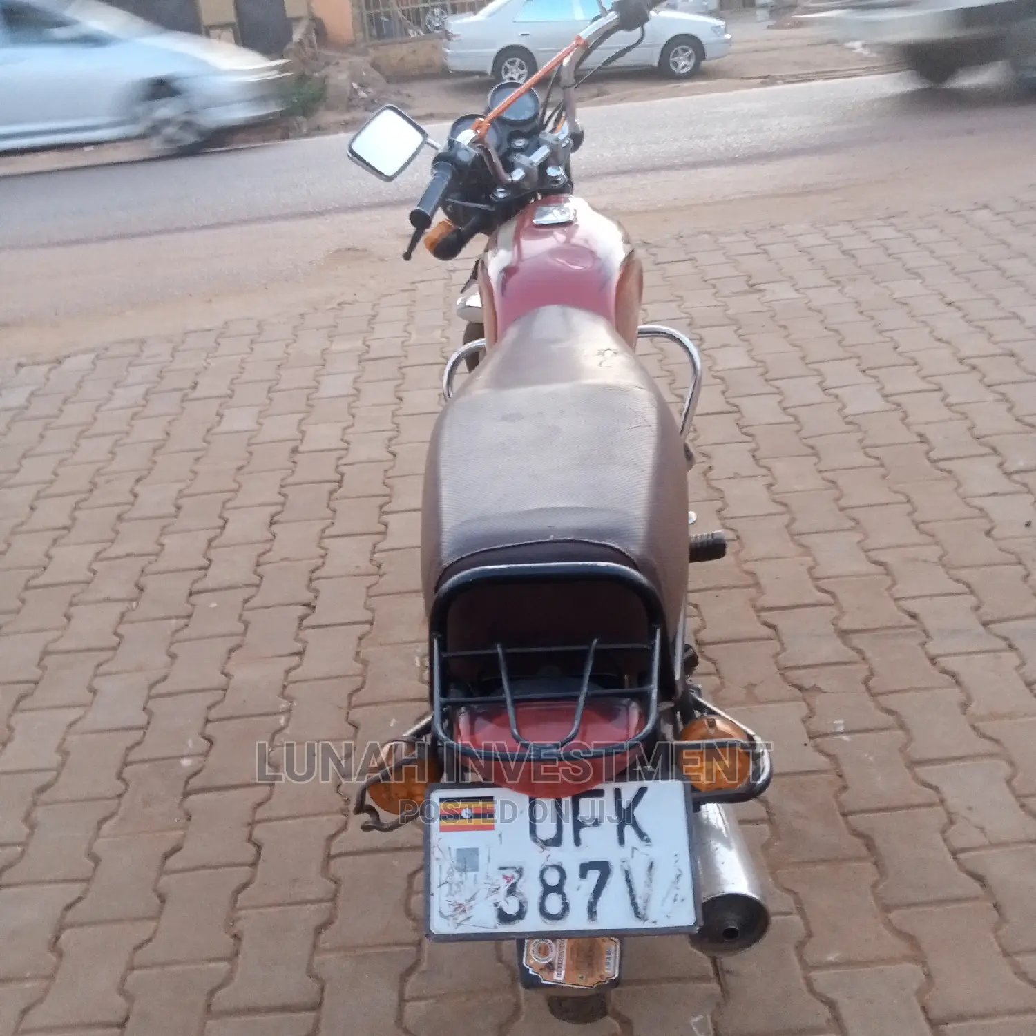 New Bajaj Avenger 180 2023 Brown