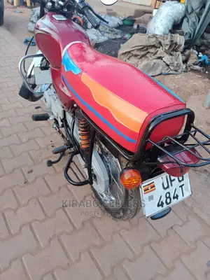 New Bajaj Boxer 2023 Green