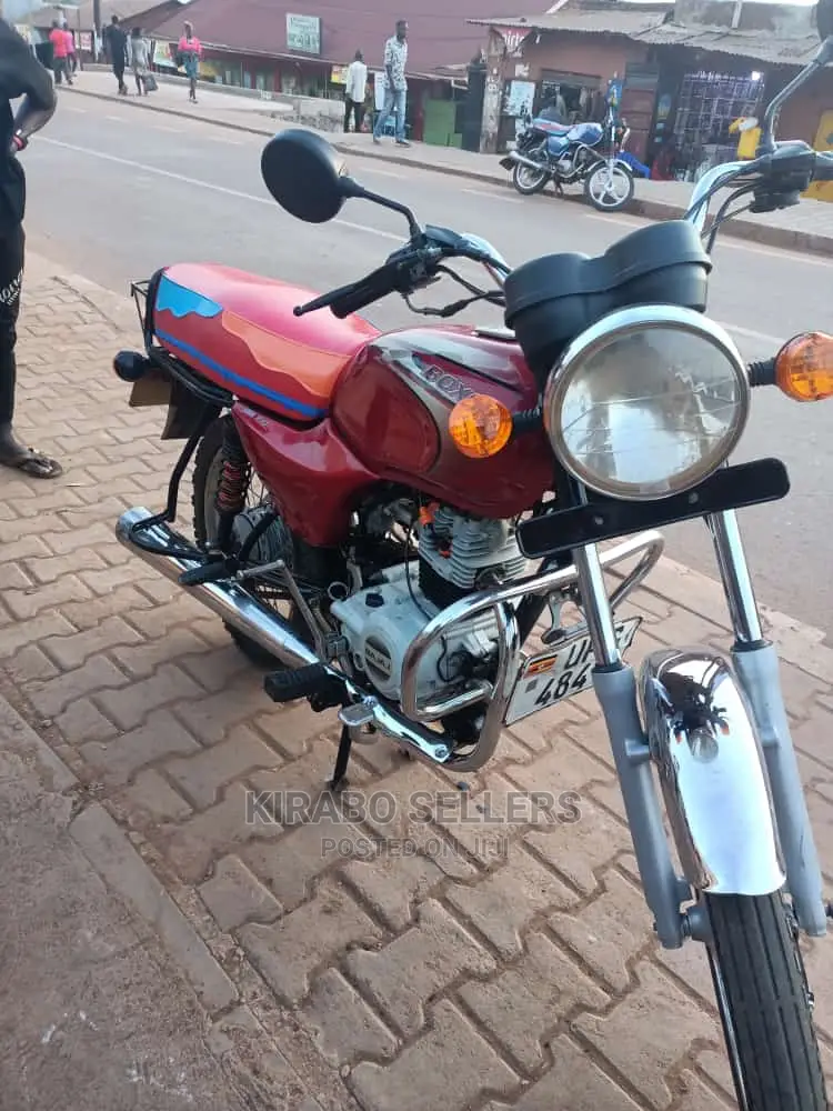 New Bajaj Boxer 2023 Green