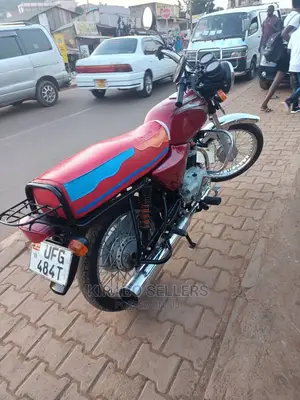 New Bajaj Boxer 2023 Green