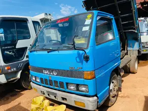 Isuzu Elf Double Light