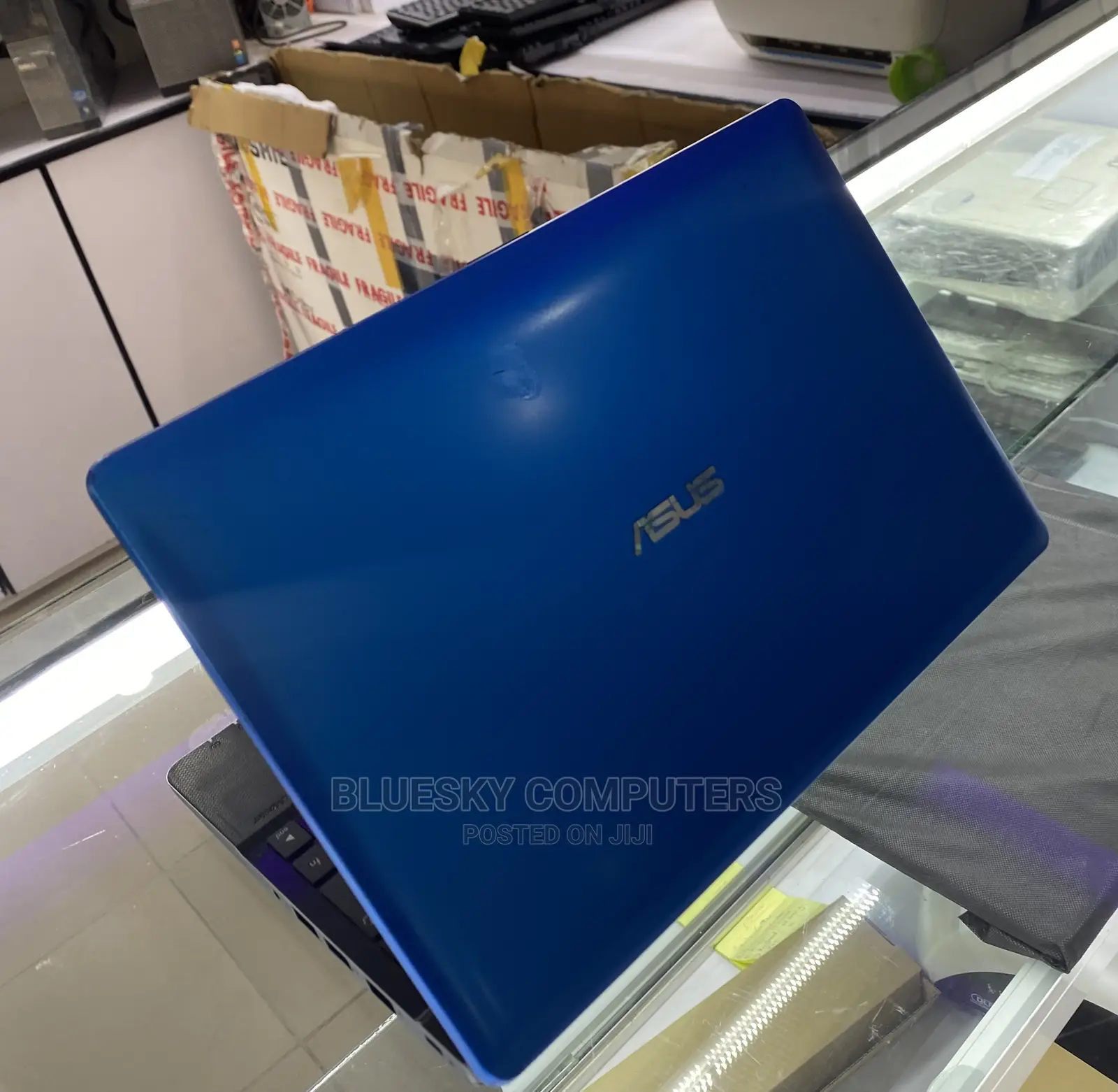 Laptop Asus Transformer Mini T102HA 4GB AMD HDD 500GB