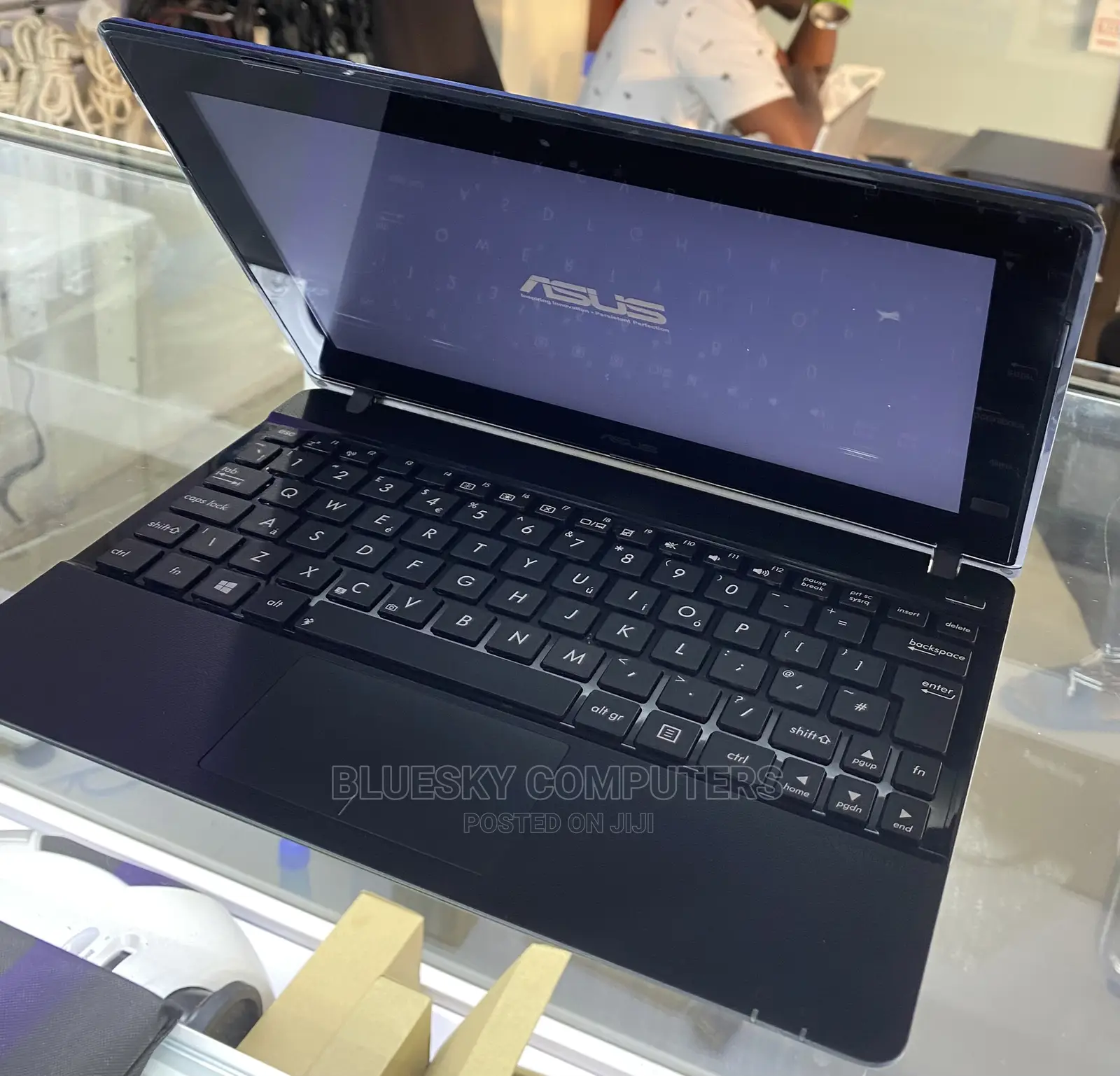 Laptop Asus Transformer Mini T102HA 4GB AMD HDD 500GB