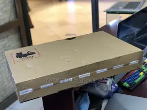 New Laptop Lenovo Legion 5 8GB AMD Ryzen 5 SSD 512GB