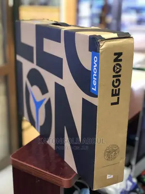 New Laptop Lenovo Legion 5 8GB AMD Ryzen 5 SSD 512GB