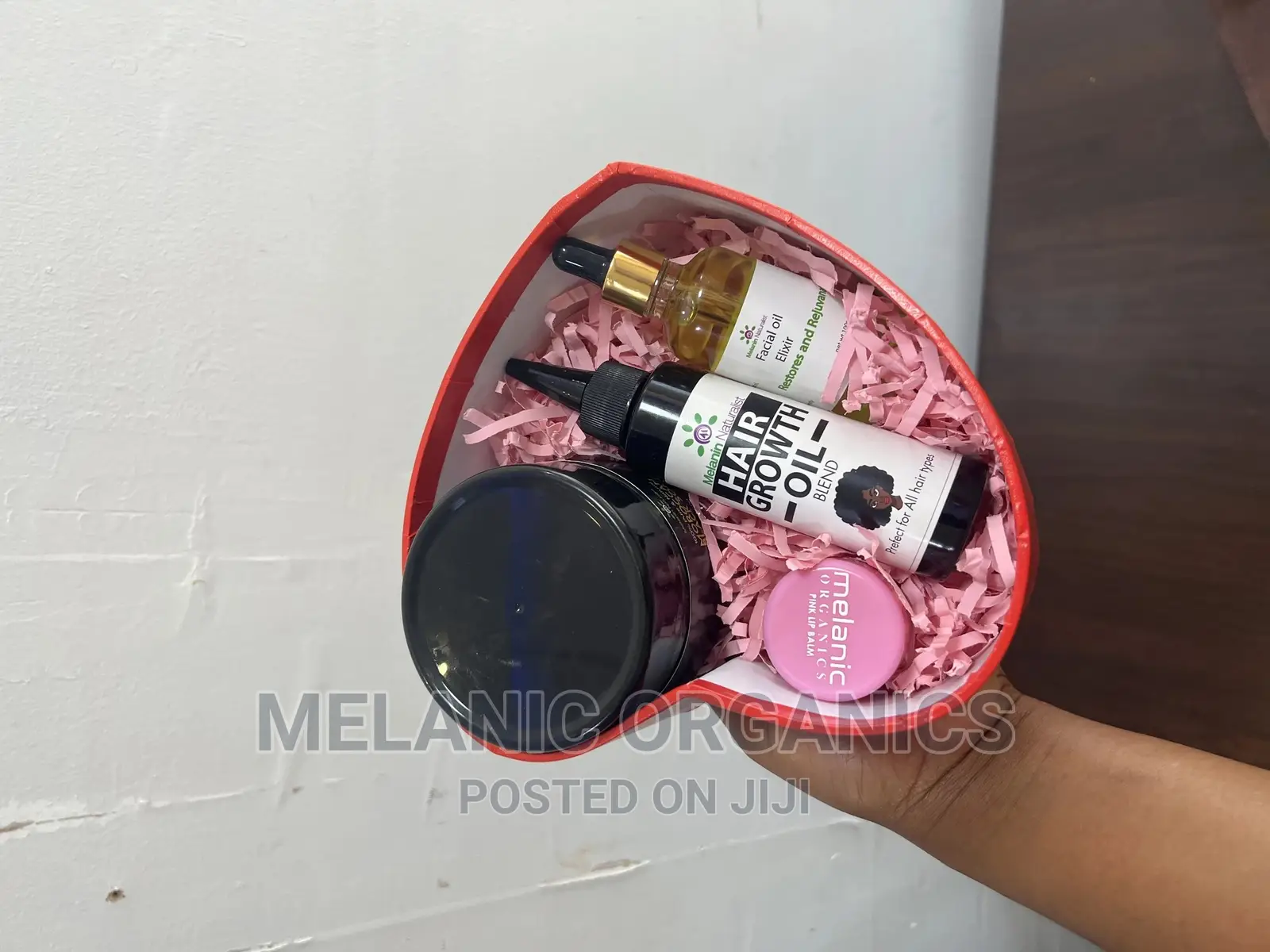 Valetine Skin and Hair Care Hamper