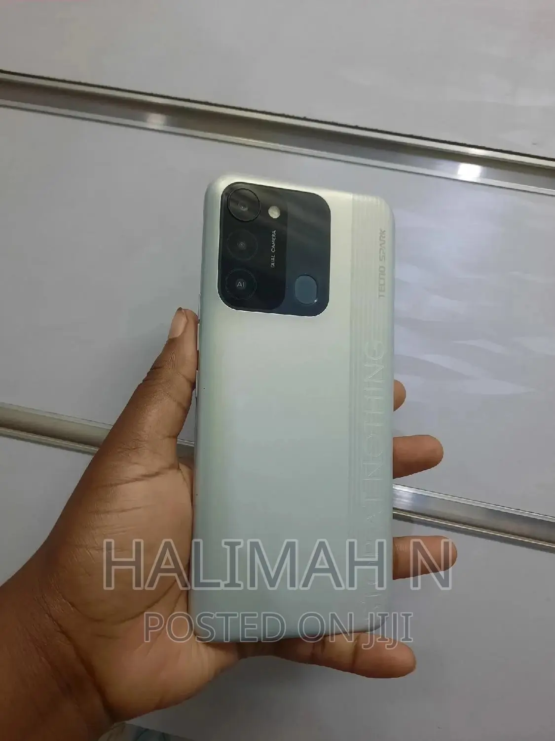 New Tecno Spark 8C 64 GB White